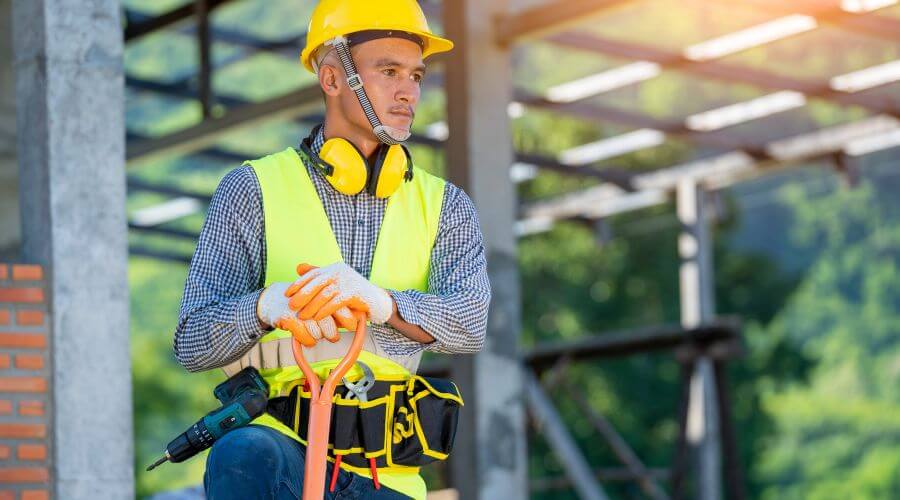 Professional gutter cleaning in Regina, NM